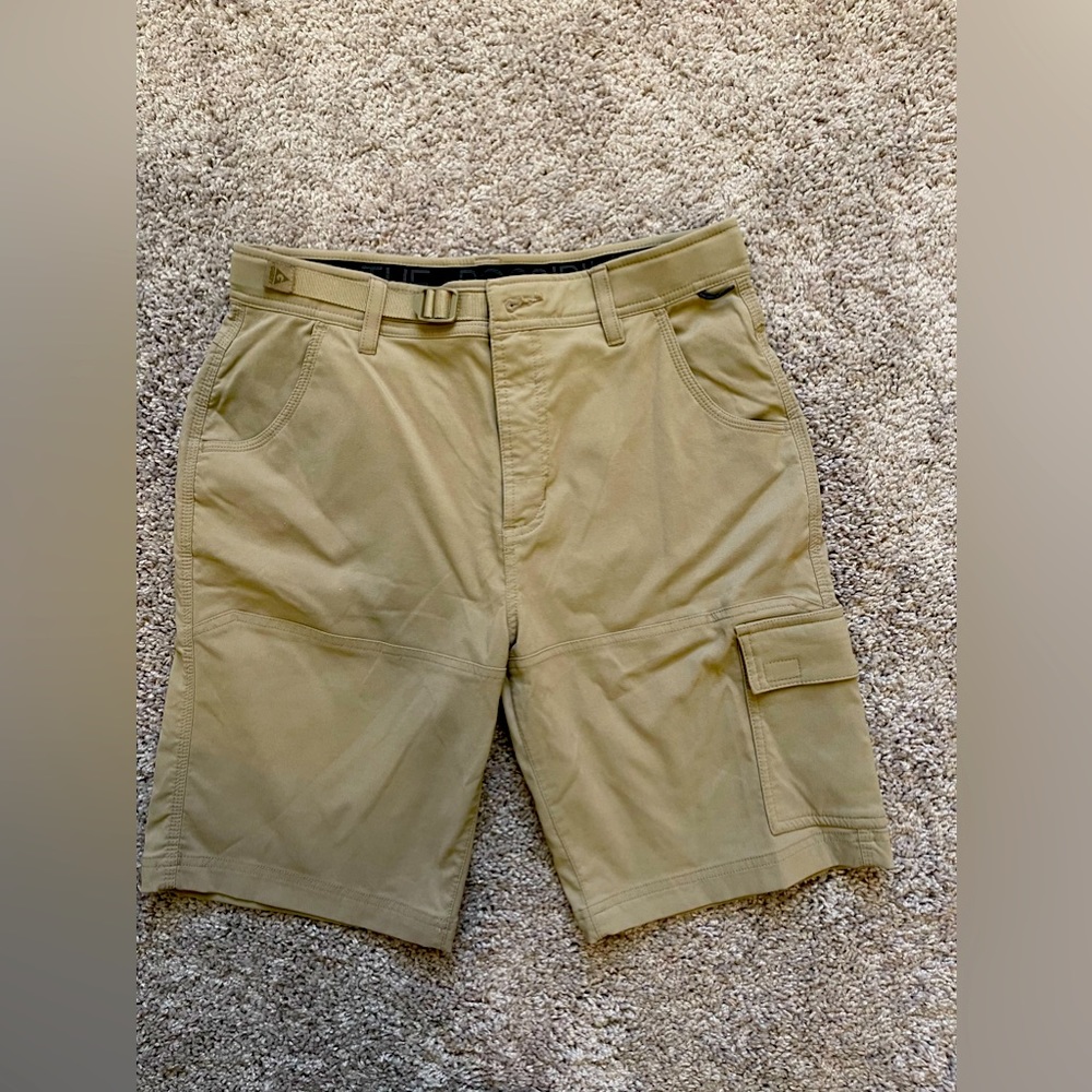 Gerry Men’s Beige Explore the Possibilities Cargo Shorts